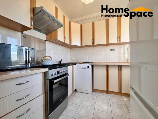 32 m² z balkonem, 2 pokoje,  10 Piętro, Winda, Piwnica - zdjęcie 3